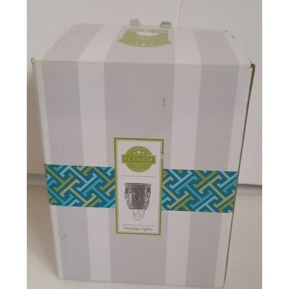 Scentsy Holiday Lights Plug-In Wax Warmer Red Christmas & Purple Floral Sleeve